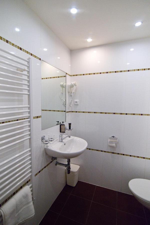 Hotel U Sevce Zlín Buitenkant foto