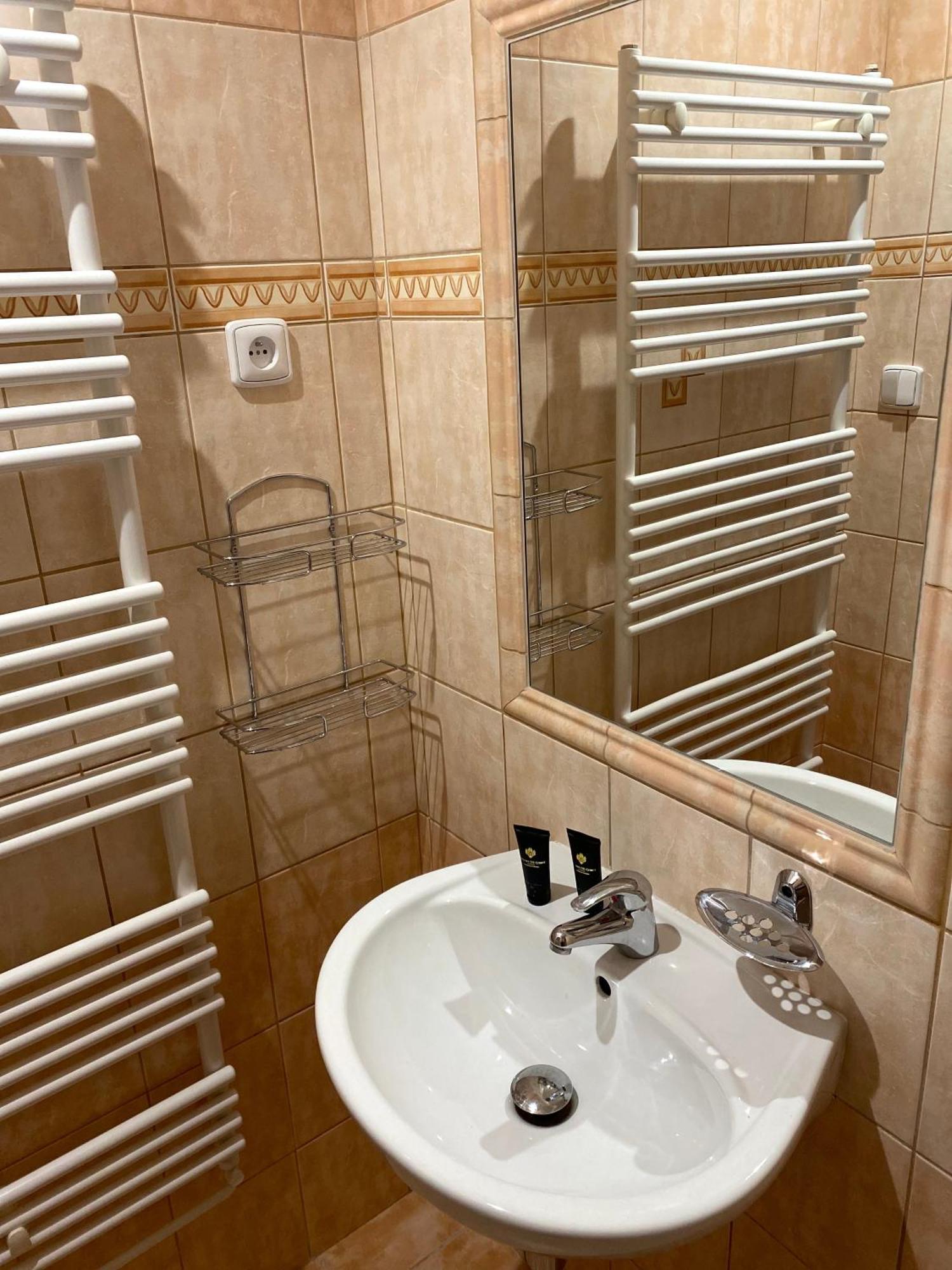 Hotel U Sevce Zlín Buitenkant foto